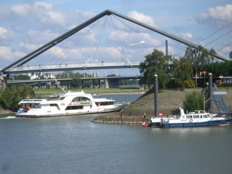 Düsseldorf : Medienhafen, Living Bridge